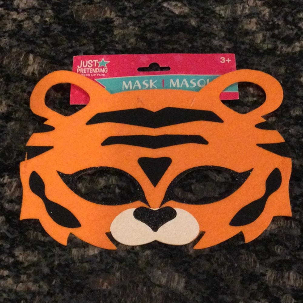 Host Pick! 🎉 Halloween Masks x 2 - Picture 2 of 5